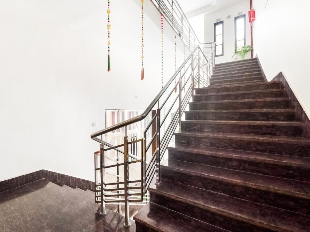 Oyo Lck1233 Rivaaj Palace 勒克瑙 外观 照片