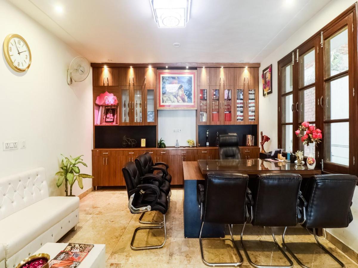 Oyo Lck1233 Rivaaj Palace 勒克瑙 外观 照片