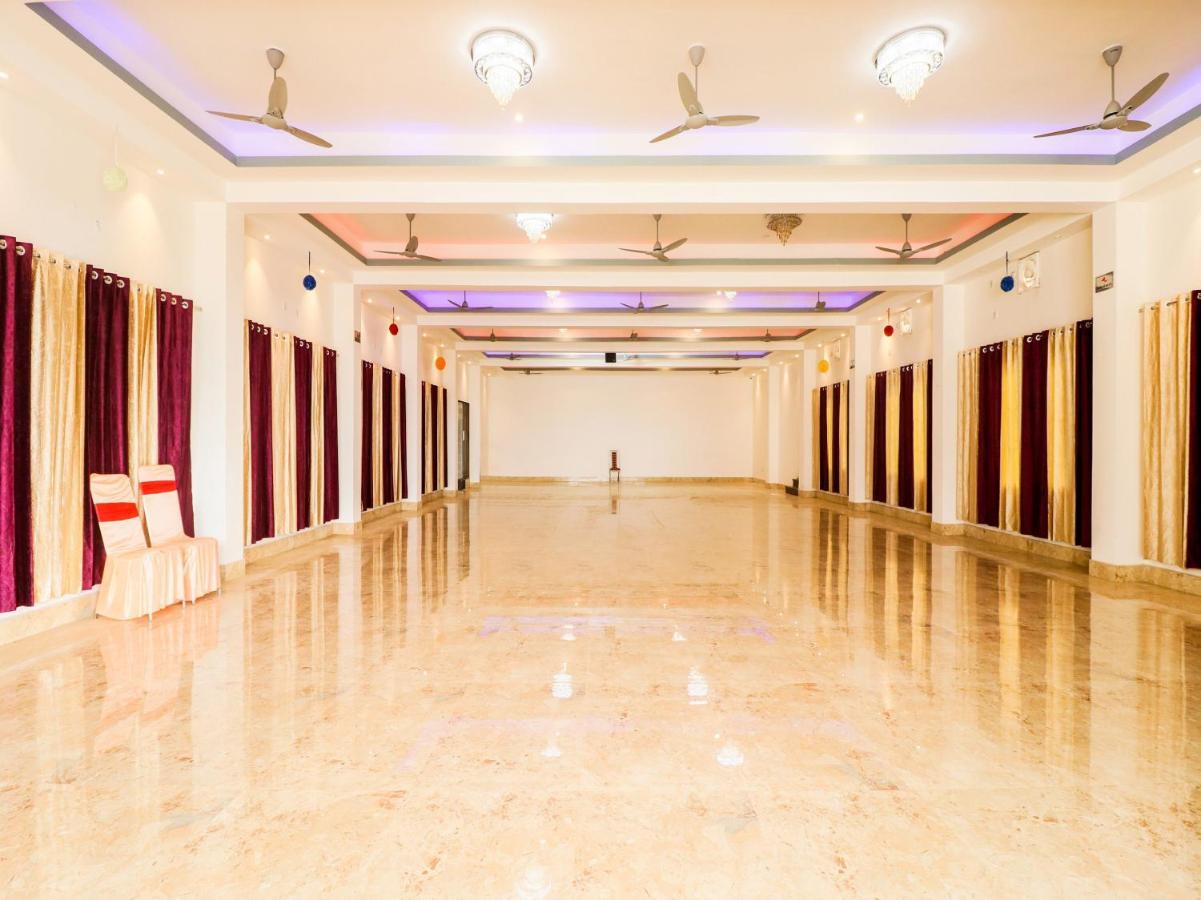 Oyo Lck1233 Rivaaj Palace 勒克瑙 外观 照片