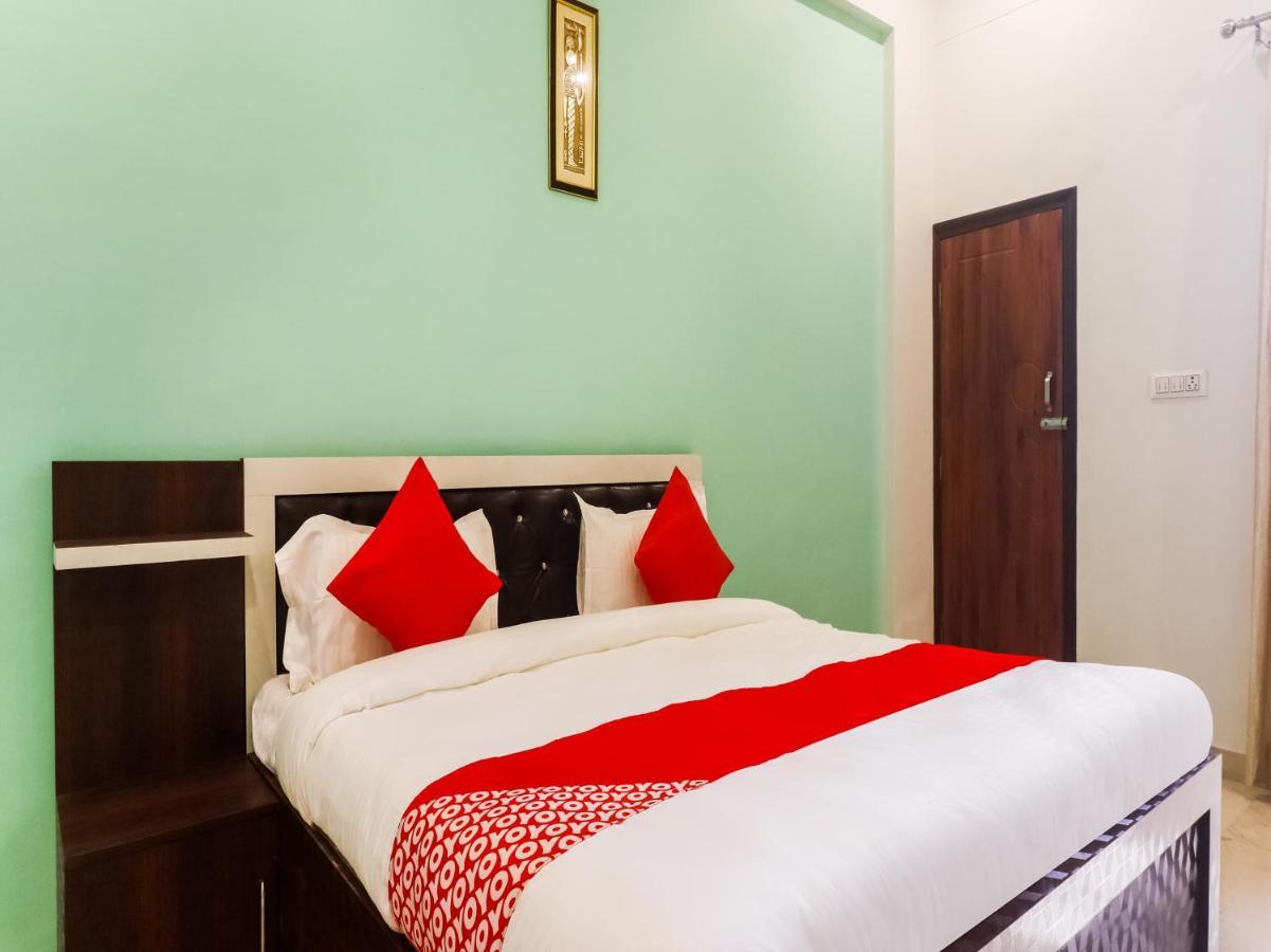 Oyo Lck1233 Rivaaj Palace 勒克瑙 外观 照片